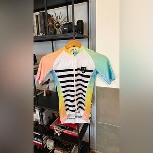 NWOT Tenspeed Hero Race Slim Fit Jersey Men’s Small Multicolor